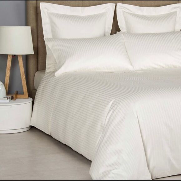 HC- Atlantic Euro Sham Ivory- 2 shams - Picture 3 of 4